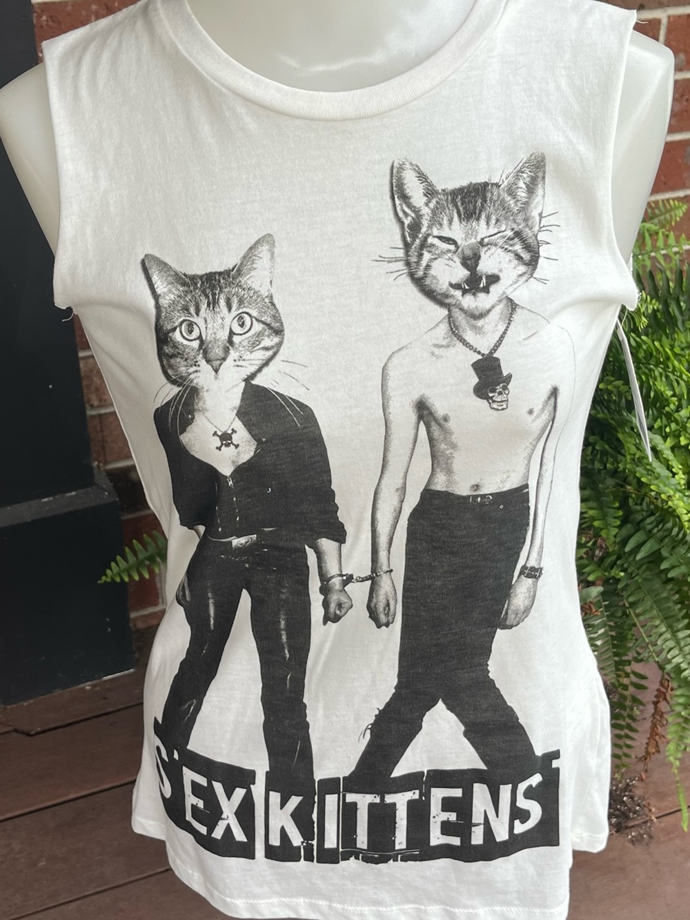 Corner Shop White 'S'Ex Kittens' Graphic Tank size XS